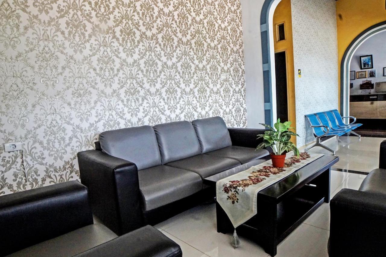 فندق ويسما باروكا شاريه Tebing Tinggi المظهر الخارجي الصورة
